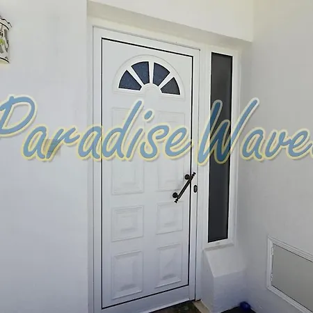Piscine Privée - By Paradise Waves